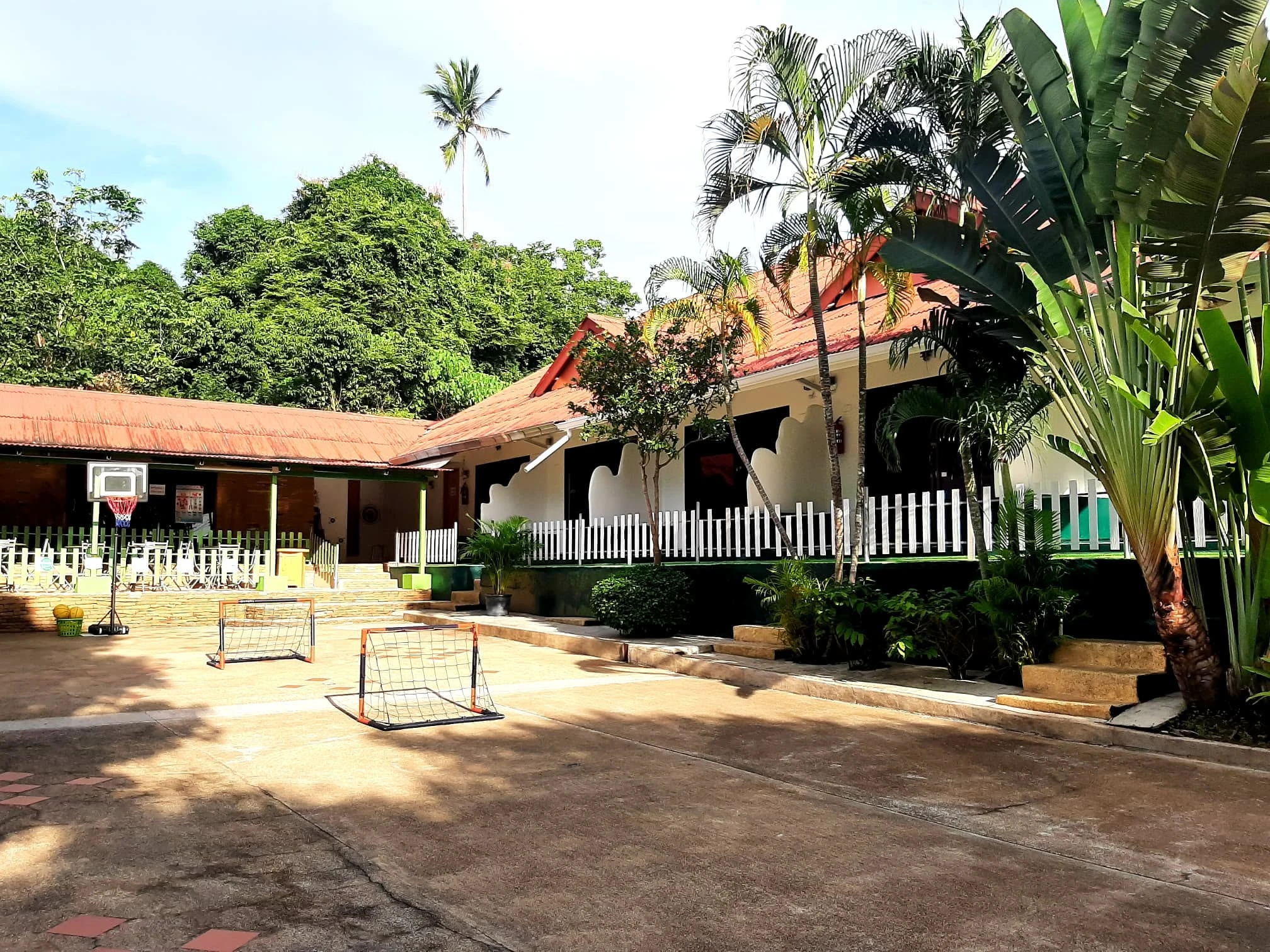 Enfants à l'école IFDS